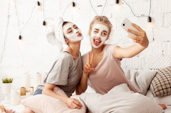 21618---garnier-rewrites---skin-care---why-should-you-be-using-a-face-mask_eng